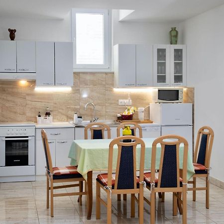 Goldfinch Estate Apartman Banjole Kültér fotó