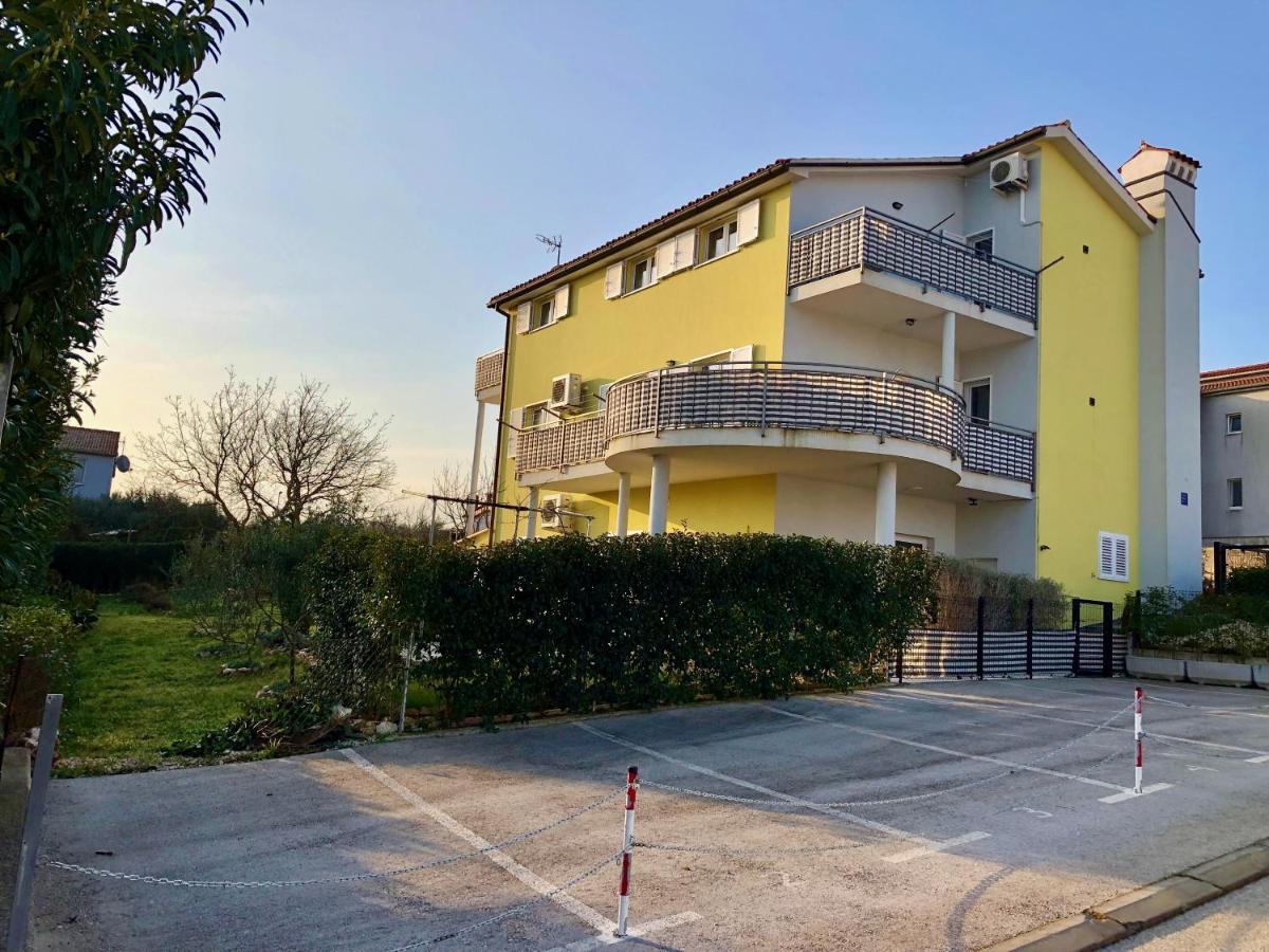 Goldfinch Estate Apartman Banjole Kültér fotó