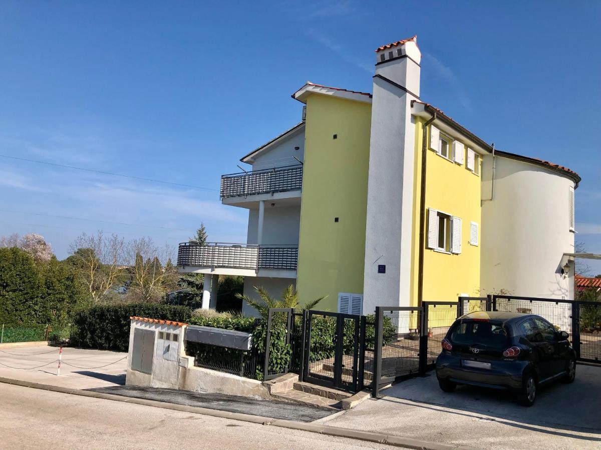 Goldfinch Estate Apartman Banjole Kültér fotó