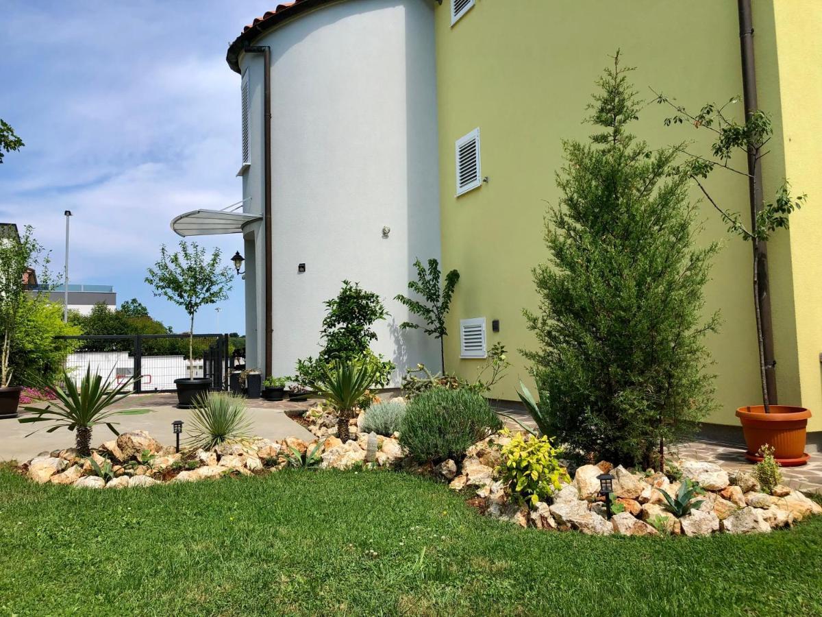 Goldfinch Estate Apartman Banjole Kültér fotó