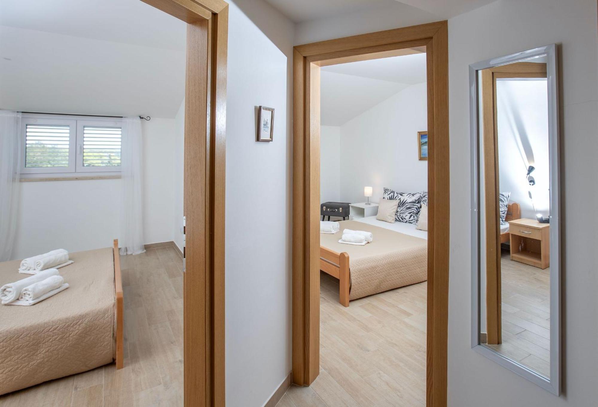 Goldfinch Estate Apartman Banjole Szoba fotó